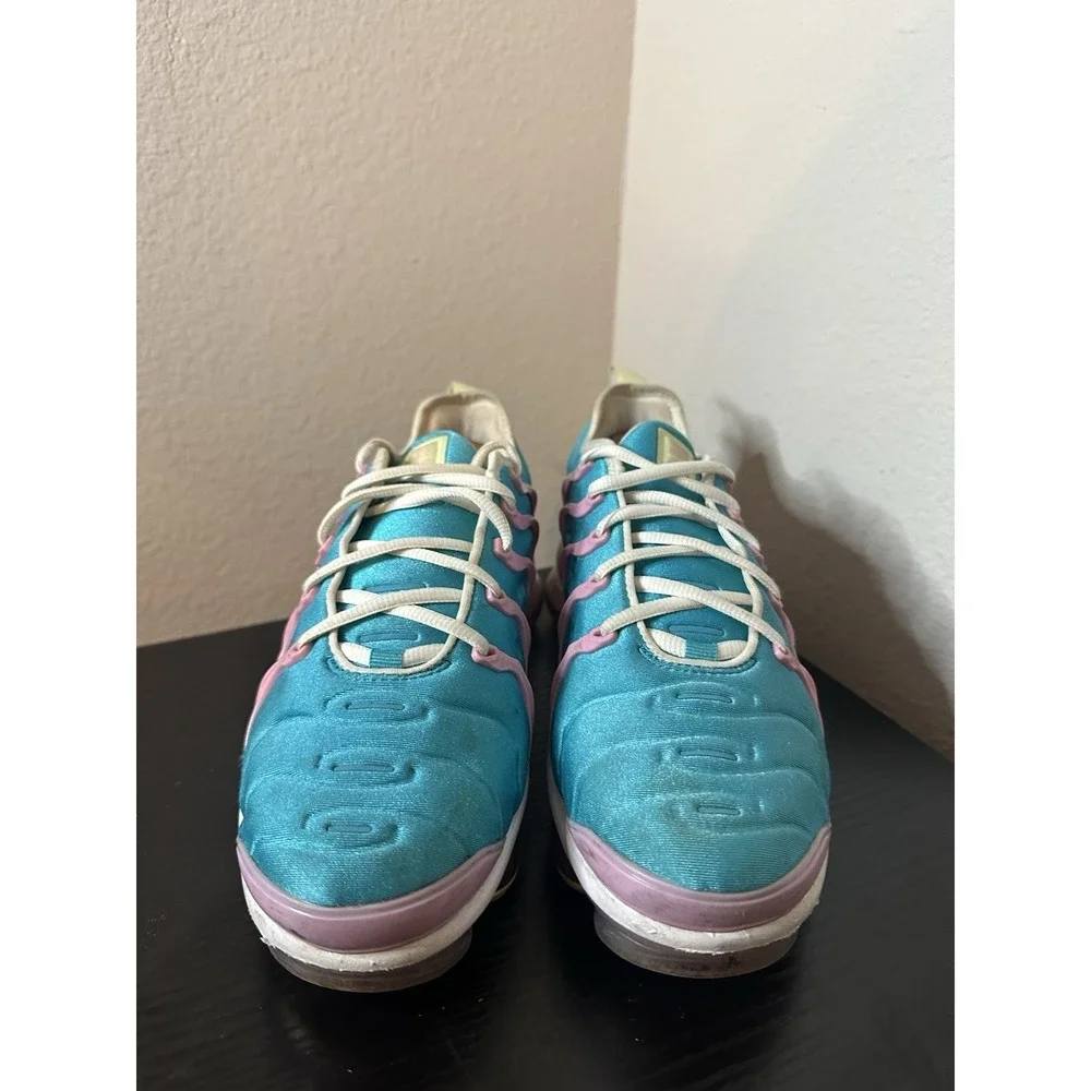 Nike Air‎ VaporMax Plus Womens Blue Pink Athletic Running Shoes Sneakers Size 8